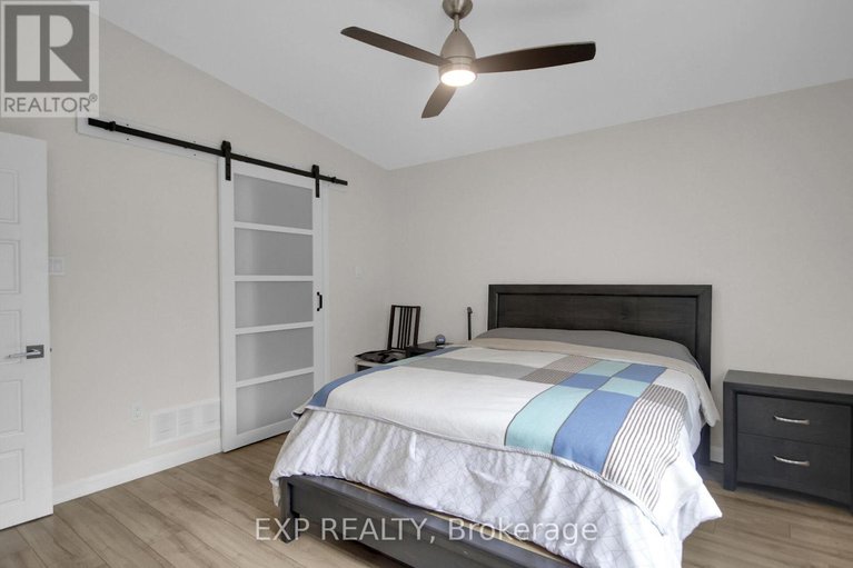 28339228/1447-maxime-street/pineview/ottawa/ontario/K1B4E7_11