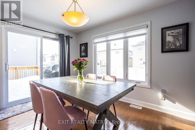 29581127/273-central-park-boulevard/village-of-russell/russell/ontario/K4R0E9_14