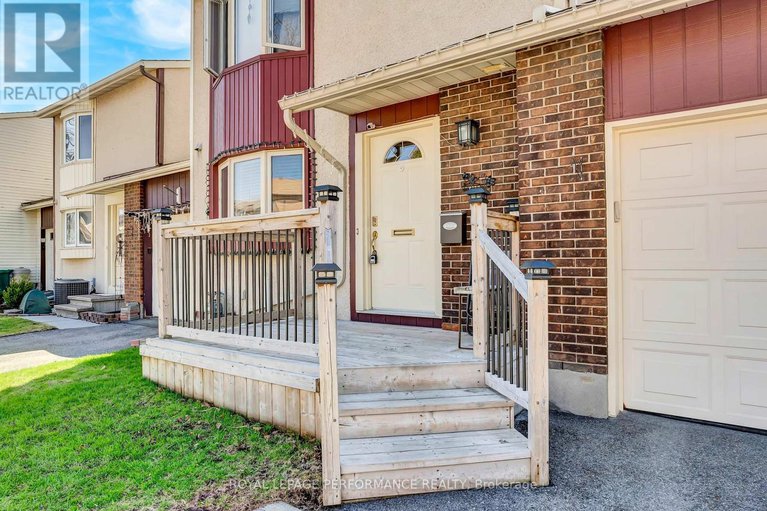 28226531/1752-lafrance-drive/queenswood-heights-south/ottawa/ontario/K1E2H2_2