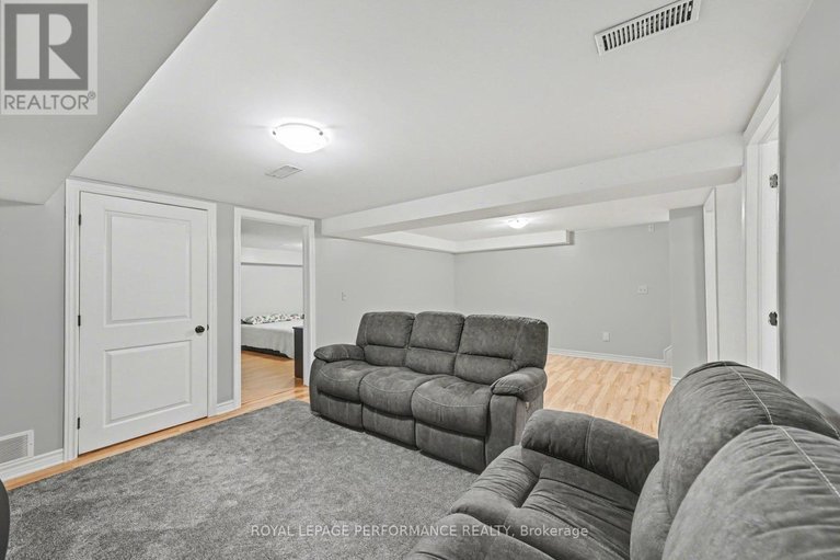 29613141/15-forget-street/embrun/russell/ontario/K0A1W0_26