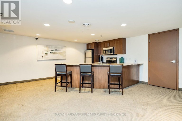 28341978/1809-242-rideau-street/sandy-hill/ottawa/ontario/K1N0B7_24