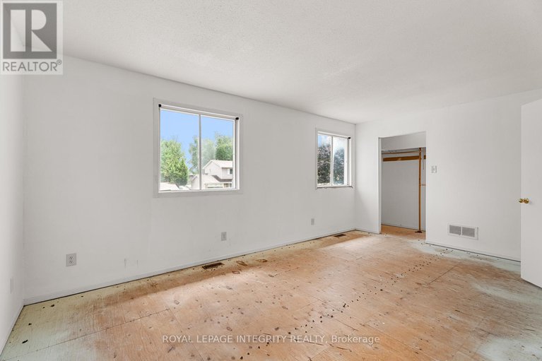 28640056/42-antler-avenue/on-the-green/ottawa/ontario/K2J2H2_20