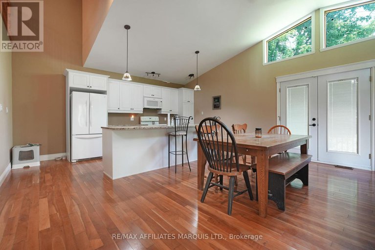 28455162/18467-andre-avenue/south-glengarry-charlottenburgh-twp/south-glengarry/ontario/K0C1S0_32