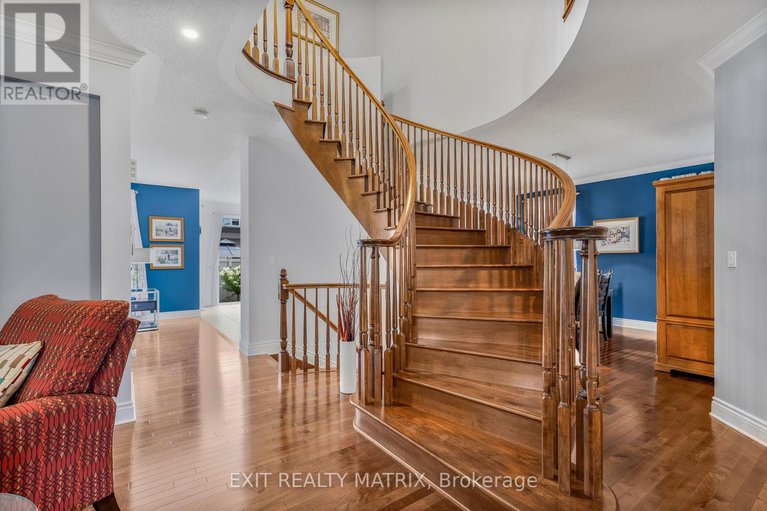 28788160/352-oakcrest-way/avalon-east/ottawa/ontario/K4A0S5_9