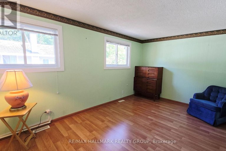 29411594/266-baldwin-street/constance-bay/ottawa/ontario/K0A3M0_14