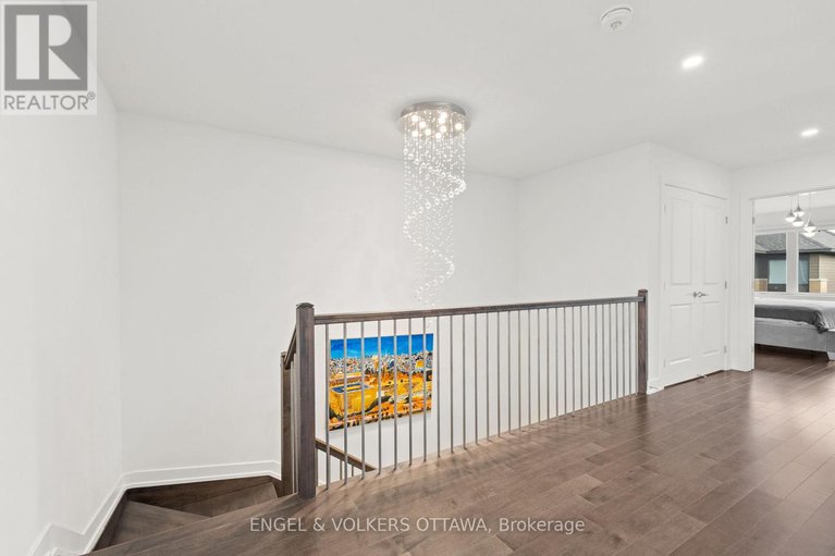 29013769/1047-hydrangea-avenue/riverside-southgloucester-glen/ottawa/ontario/K4M0L5_18