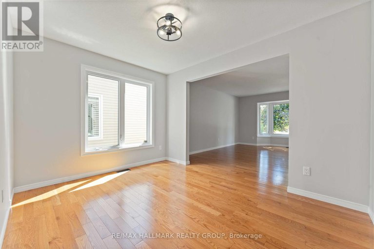 28946187/647-apollo-way/fallingbrookpineridge/ottawa/ontario/K4A1T2_10