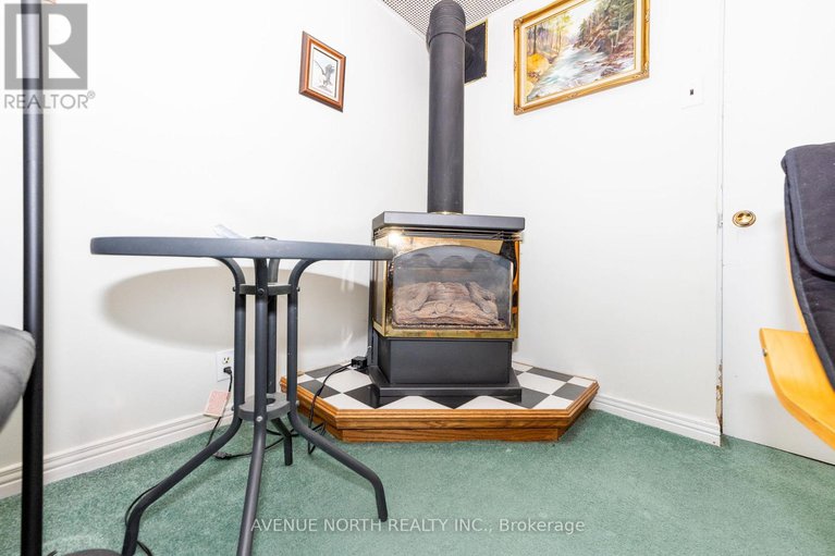 29268670/832-notre-dame-street/embrun/russell/ontario/K0A1W1_24