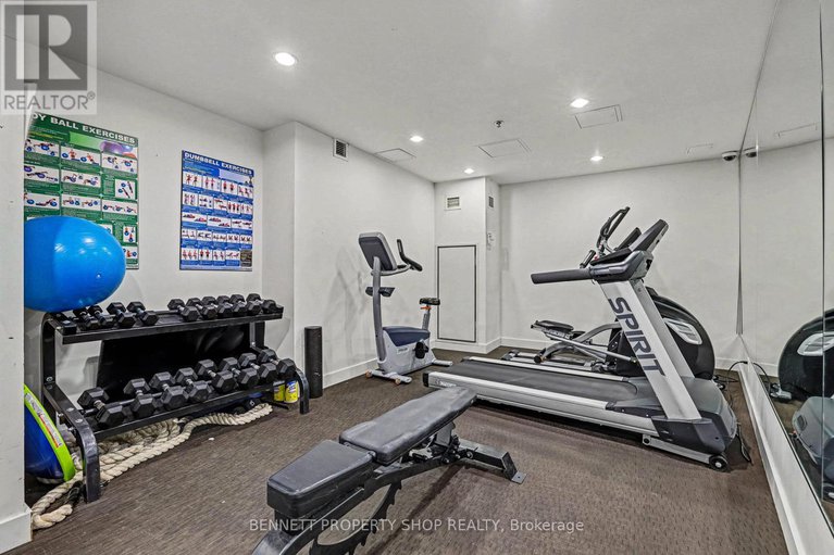 29374689/811-360-mcleod-street/ottawa-centre/ottawa/ontario/K2P1A9_12