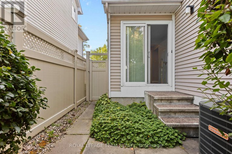 28918556/24-hyannis-avenue/cedargrovefraserdale/ottawa/ontario/K2J2W8_37