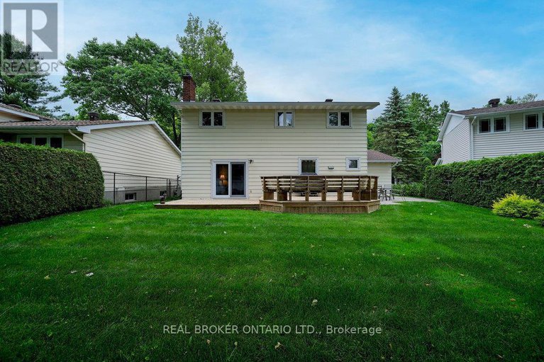 28522793/31-oakhurst-crescent/blackburn-hamlet/ottawa/ontario/K1B4A5_40