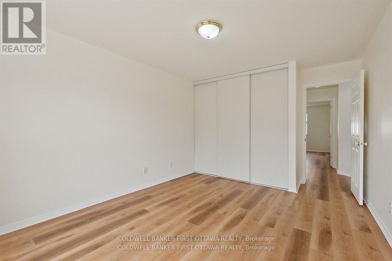 28737270/107-columbia-avenue/hunt-club/ottawa/ontario/K1V1Z3_29