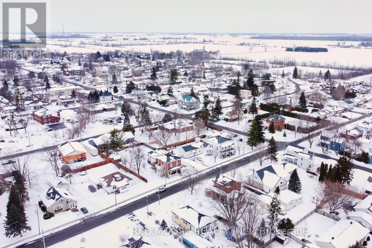 29413617/489-fred-street/winchester/north-dundas/ontario/K0C2K0_45