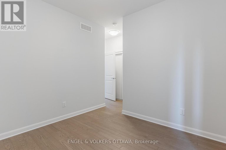 28410362/325-elsie-macgill-walk/morgans-grantsouth-march/ottawa/ontario/K2W0K7_25