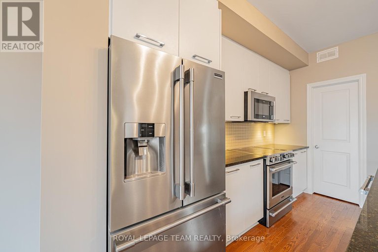 28252866/768-cedar-creek-drive/blossom-parkkemp-parkfindlay-creek/ottawa/ontario/K1T0B2_20