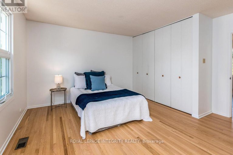 28854406/2150-dutton-crescent/beacon-hill-north/ottawa/ontario/K1J6K4_20