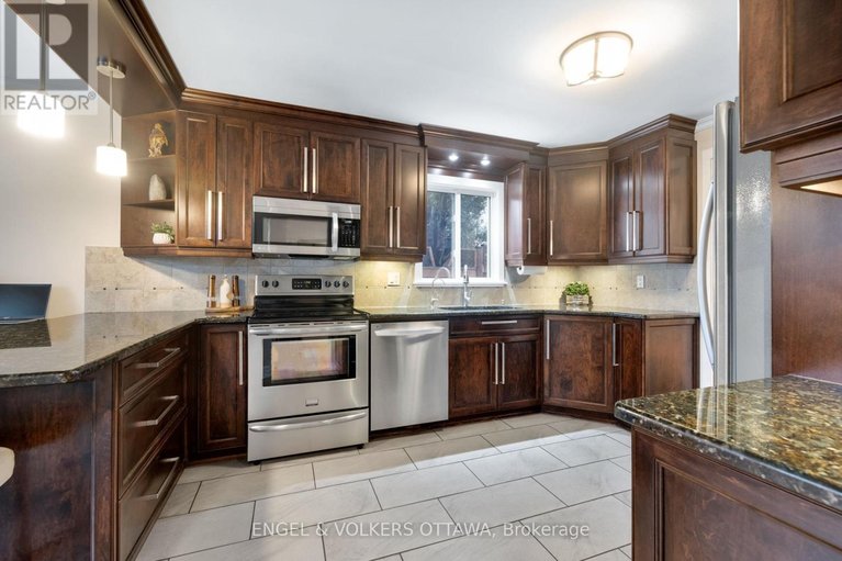 29621371/1173-st-jerome-crescent/convent-glen-north/ottawa/ontario/K1C2A7_8