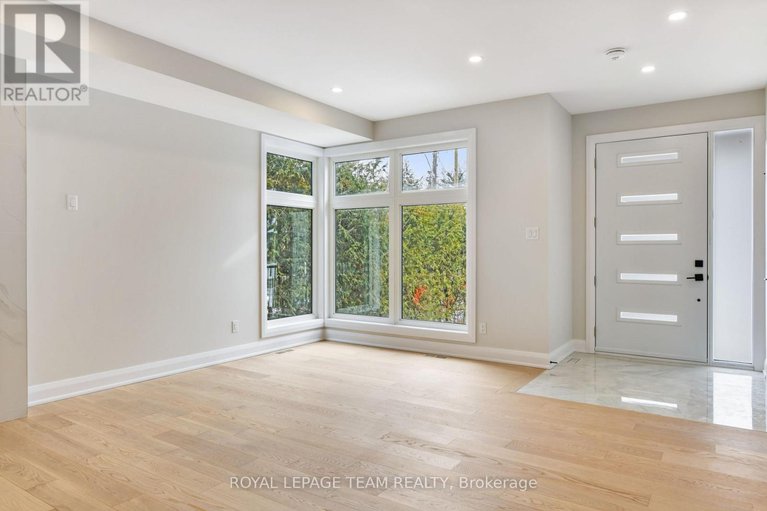 29152397/845-melfa-crescent/mooneys-bay/ottawa/ontario/K2C0P5_5