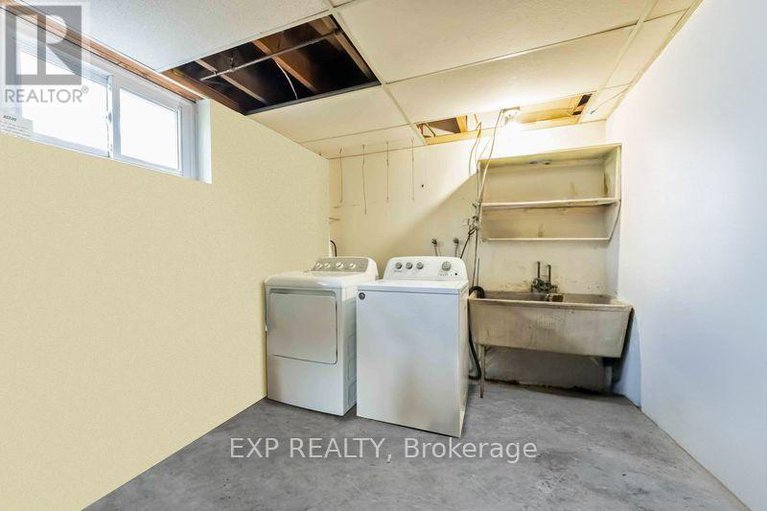 28788281/878-ivanhoe-avenue/queensway-terrace-north/ottawa/ontario/K2B5S5_33