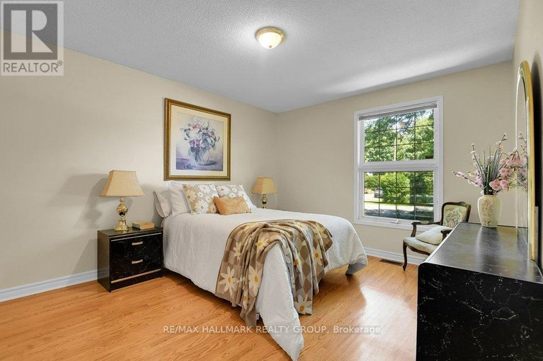 29444674/6-westdale-avenue/lakeview-park/ottawa/ontario/K2H5J3_37