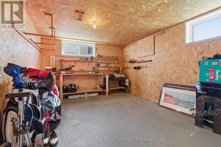 29042436/54-christie-lane/winchester/north-dundas/ontario/K0C2K0_31