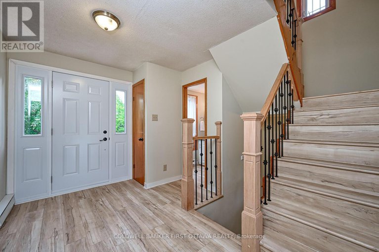 28490443/22-poole-creek-crescent/fringewood/ottawa/ontario/K2S1G4_5