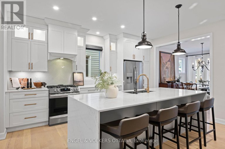 29113056/23-pacing-walk/goulbourn-twp-from-franktown-rdsouth-to-rideau/ottawa/ontario/K0A2Z0_9