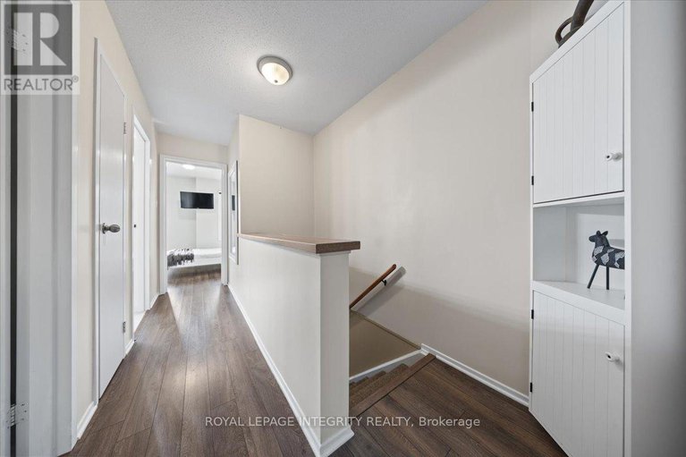 28552729/1094-blasdell-avenue/manor-park/ottawa/ontario/K1K0C3_28