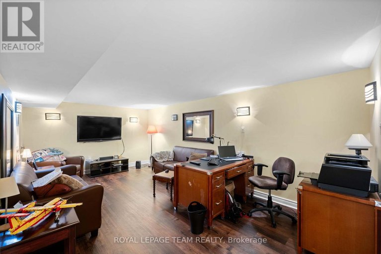 29669851/1986-fairbanks-avenue/alta-vistafaircrest-heights/ottawa/ontario/K1H5Y6_30