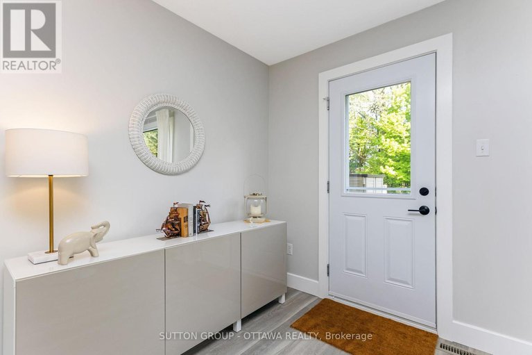 28474228/237-teal-crescent/chatelaine-village/ottawa/ontario/K1E2C3_12