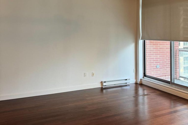 28611672/1004-179-george-street-s/lower-townbyward-market/ottawa/ontario/K1N1J8_3