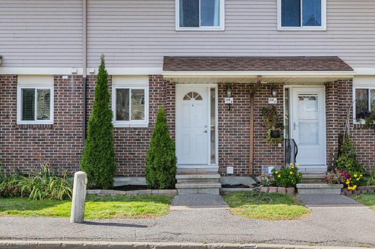 28996463/d-114-valley-stream-drive/leslie-park/ottawa/ontario/K2H9E1_2