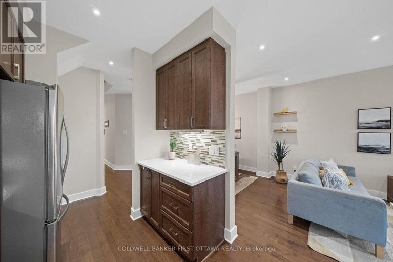 29618911/278-fergus-crescent/cedargrovefraserdale/ottawa/ontario/K2J3L7_12