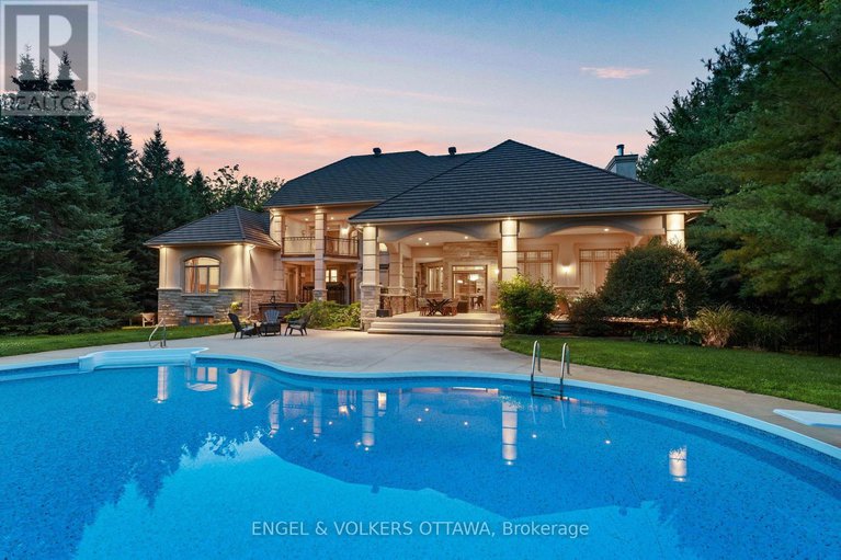 28965812/5800-queenscourt-crescent/manotick-east-to-manotick-station/ottawa/ontario/K4M1K3_36