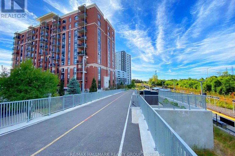 29118510/208-555-anand-private/riverside-park-south/ottawa/ontario/K1V2R7_35