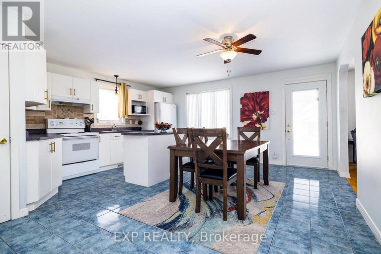 29436487/1052-notre-dame-street/embrun/russell/ontario/K0A1W1_8