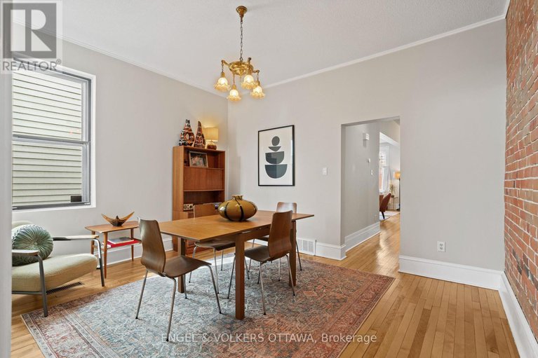 29393365/210-daly-avenue/sandy-hill/ottawa/ontario/K1N6G2_11