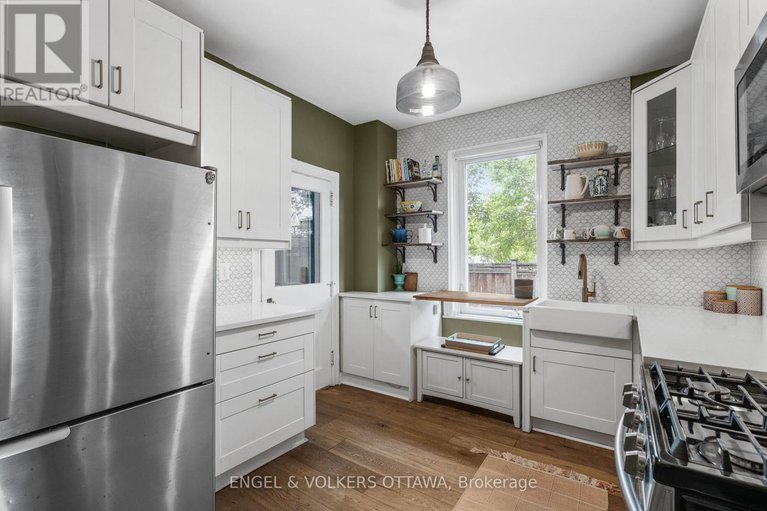 29096318/2-lower-charlotte-street/lower-town/ottawa/ontario/K1N8K1_17