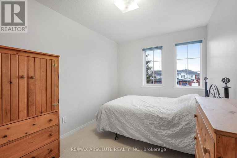 29139961/11-foxden-place/hunt-club-park/ottawa/ontario/K1G6A5_18