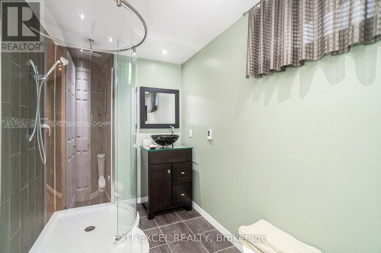 28425414/1551-stanleyfield-crescent/greely/ottawa/ontario/K4P1M7_23