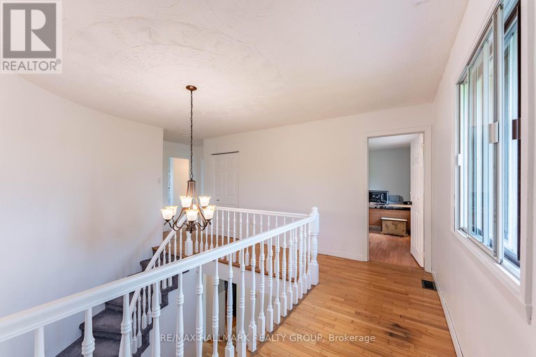 28470245/2914-pattee-road-e/east-hawkesbury-twp/east-hawkesbury/ontario/K6A2R2_19