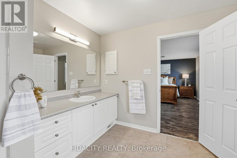 29688252/78-black-bear-way/stittsville-south/ottawa/ontario/K2S2G7_27