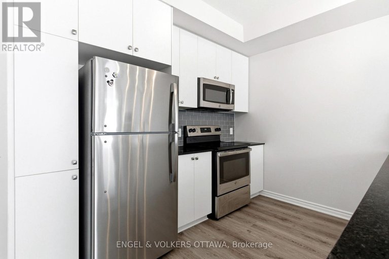 29519858/808-kiniw-private/cfb-rockcliffe-and-area/ottawa/ontario/K1K5A4_9