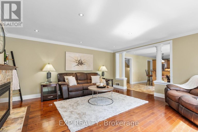 28792701/8325-albert-bouwers-circle/osgoode-twp-north-of-reg-rd-6/ottawa/ontario/K0A2P0_7