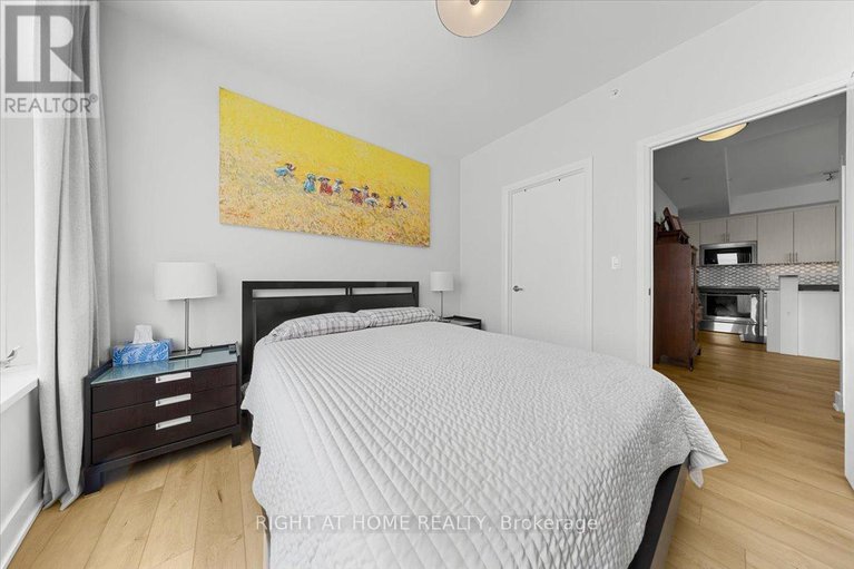 29416126/705-1035-bank-street/glebe/ottawa/ontario/K1S5K3_16