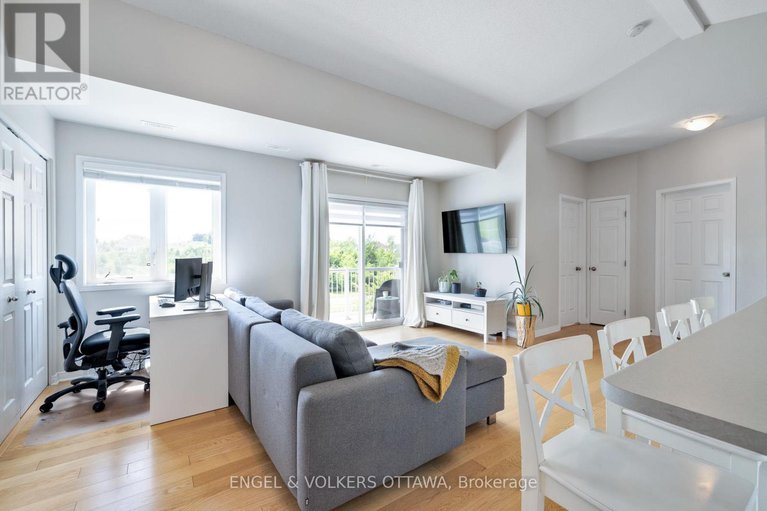28491799/4-44-sternes-private/springridgeeast-village/ottawa/ontario/K4A0X8_10