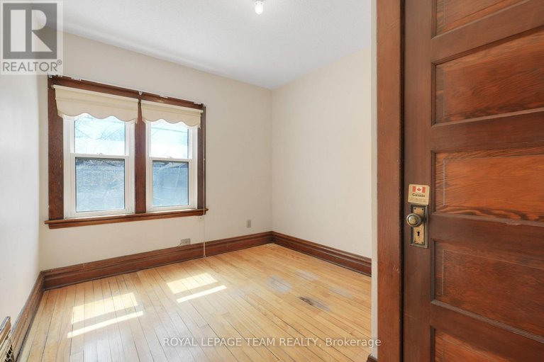 29645117/85-grove-avenue/old-ottawa-south/ottawa/ontario/K1S3A7_25