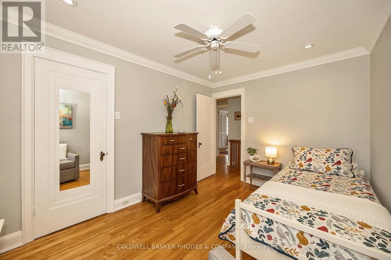 29667356/592-besserer-street/sandy-hill/ottawa/ontario/K1N6C9_24