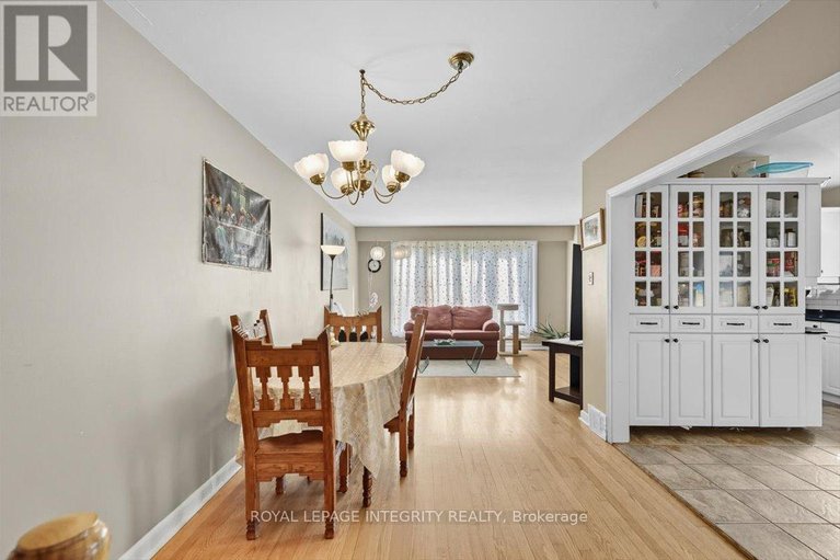 28877038/1293-maitland-avenue/copeland-park/ottawa/ontario/K2C2C4_8