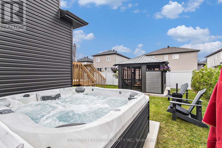 28491813/612-geneva-crescent/embrun/russell/ontario/K0A1W0_27